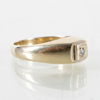 RING, 18k vitguld, med mindre diamant, vikt ca 7,4 g