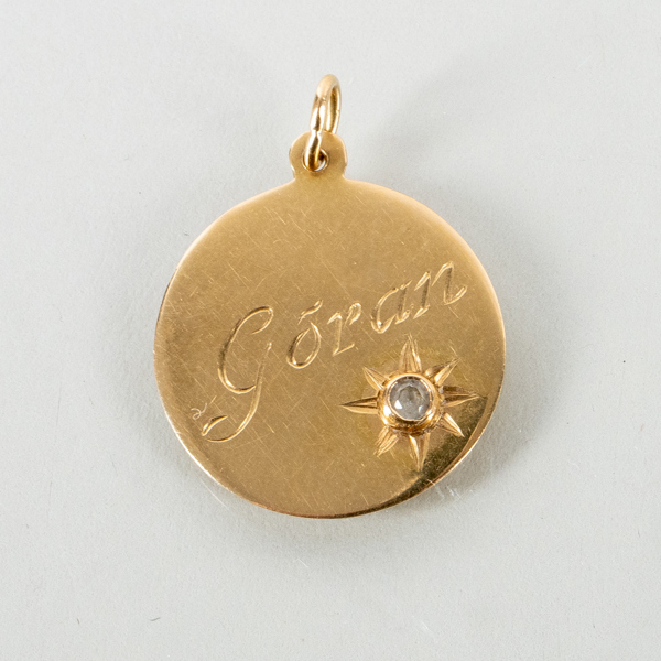 HÄNGE, 18k guld, med vit sten, vikt ca 1,7 g