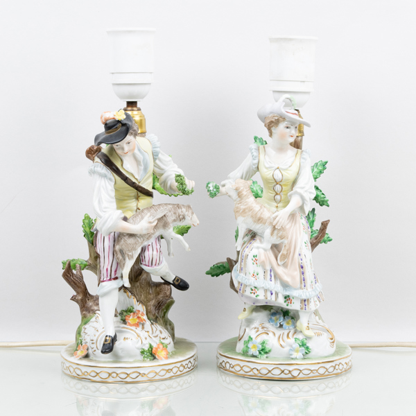 BORDSLAMPOR, 1 par, porslin, Dresden, 1900-talets första hälft