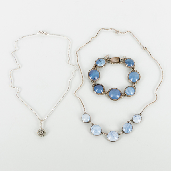 SILVERSMYCKEN, 3 del, bla med svenska stämplar 1959