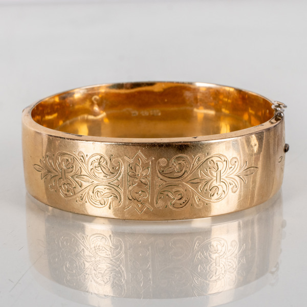 ARMRING, gulddoublé, otydliga stämplar BH