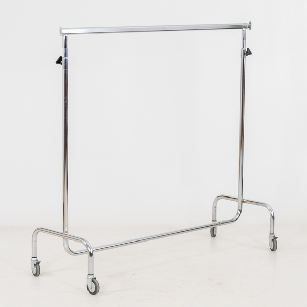 KLÄDSTÄLLNING, vitmetall, sannolikt sent 1900-tal