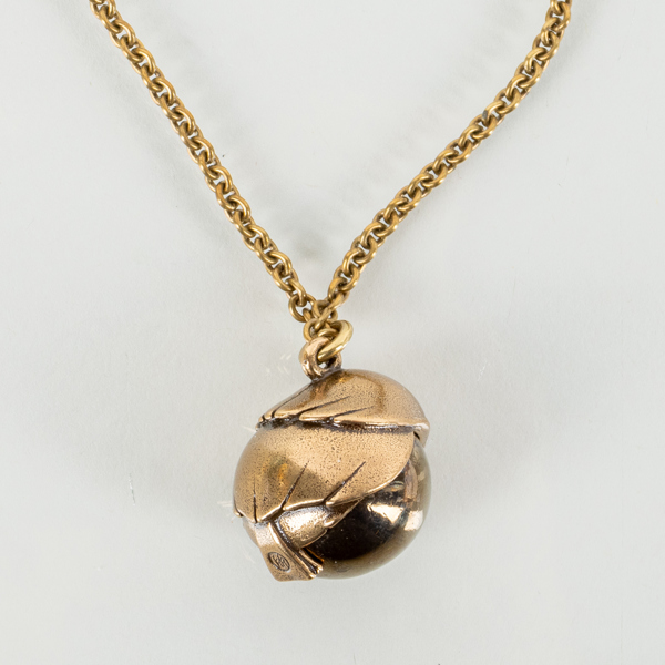 KAI LINDSTRÖM, hänge med kedja, brons, "Tintti", Kalevala Koru, Finland