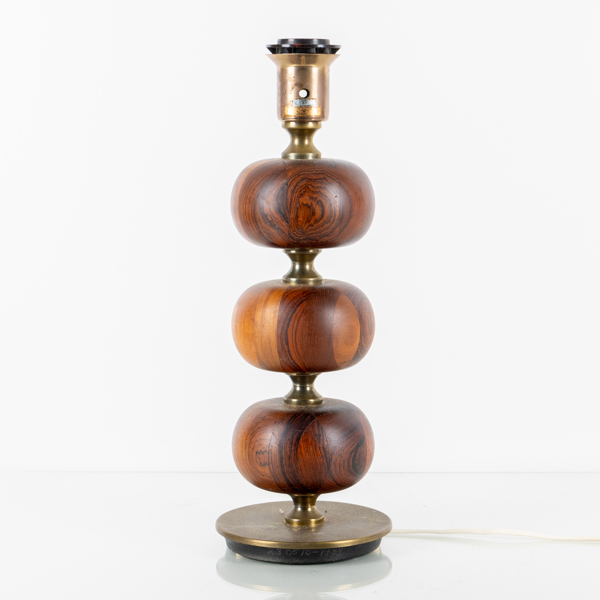 BORDSLAMPA, mässing och trä, Tranås Stilarmatur AB, 1960-/70-tal