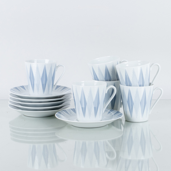 KAFFEKOPPAR MED FAT, 6 st, porslin, 1900-talet mitt