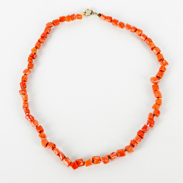 COLLIER, med korall, 1900-talets mitt