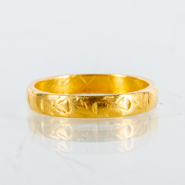 RING, 23k guld, svenska stämplar 1908, vikt ca 4,4 g