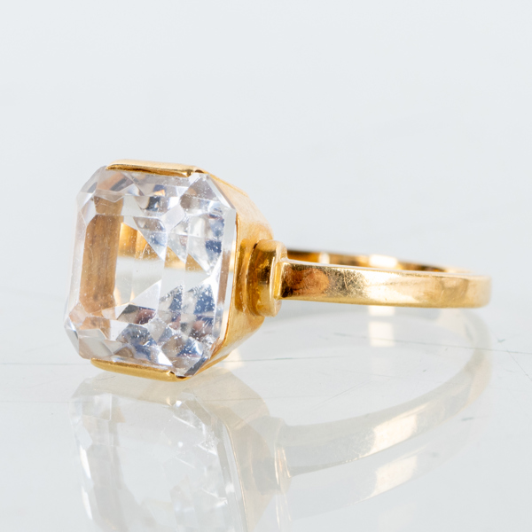 HERIBERT ENGELBERT, ring, 18k guld, med bergkristall, Stigbert, Stockholm 1948, tot vikt ca 3,9 g 