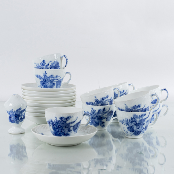 SERVISPORSLIN, 12 del, porslin, "Blå Blomst", Royal Copgenhagen