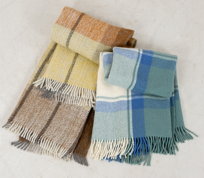 PLÄDAR, 2 st, bl a Berger of Norway