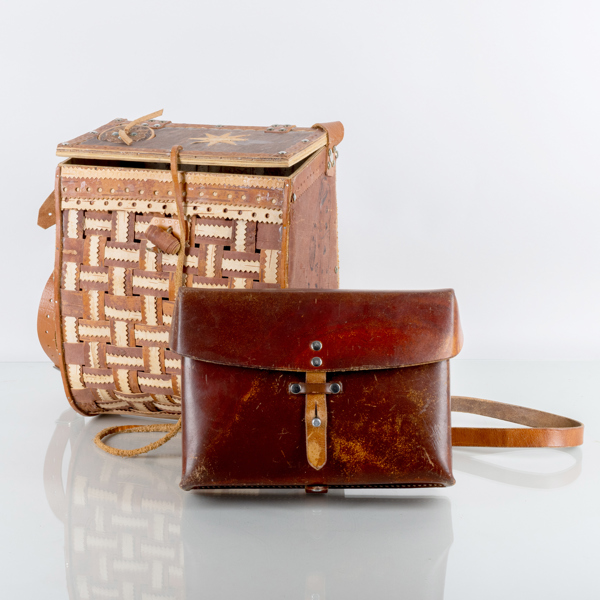 FISKEKONT OCH LÄDERVÄSKA, björk, 1900-tal