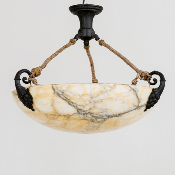 TAKAMPEL, alabaster, 1900-talets början