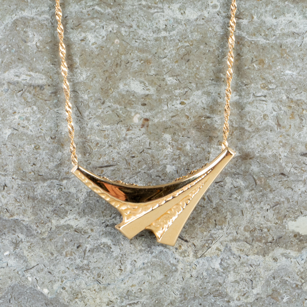 HALSKEDJA MED HÄNGE, 18k guld, tot vikt ca 1,9 g 