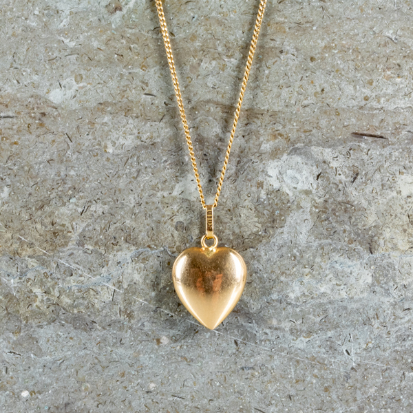 HALSKEDJA MED HÄNGE, 18k guld, tot vikt ca 3,7 g 