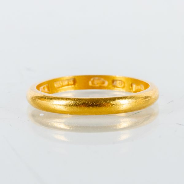 RING, 23k guld, svenska stämplar, vikt ca 4 g 