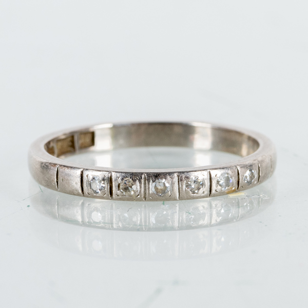 ALLIANSRING, 18k guld, med diamanter, svenska stämplar Stockholm 1959, tot vikt ca 2 g 