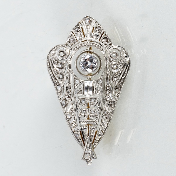 BROSCH, 23k guld och platina, med 22 diamanter, sannolikt omkring år 1900