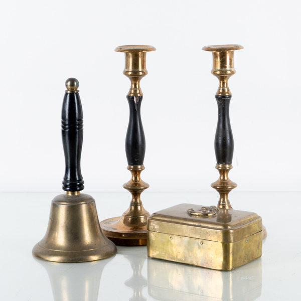 SAMLING MÄSSINGSFÖREMÅL, 4 del, bla ask, 1900-tal