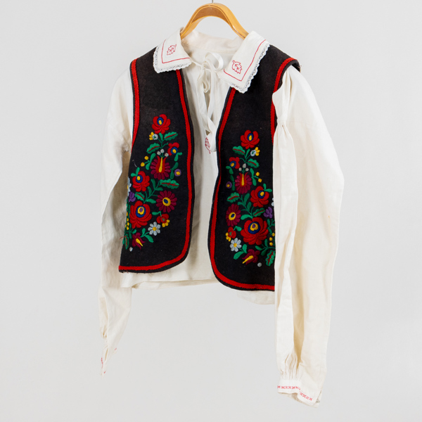 SKJORTA OCH VÄST, till folkdräkt, 1900-tal