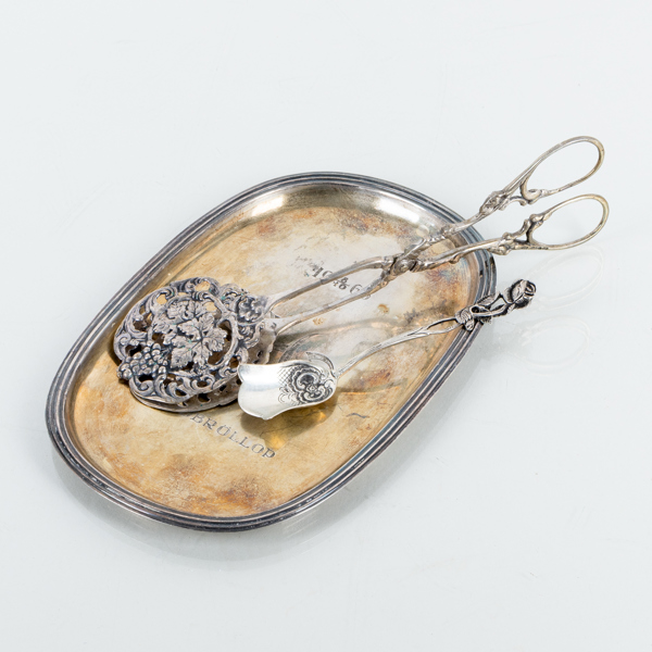 FAT, BAKELSETÅNG OCH SOCKERSKED, silver, tot vikt ca 180 g 