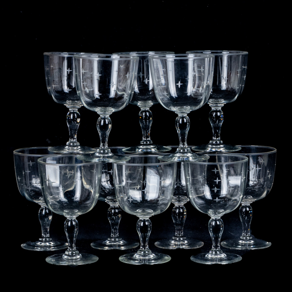 VINGLAS, 12 st, 1900-talets mitt