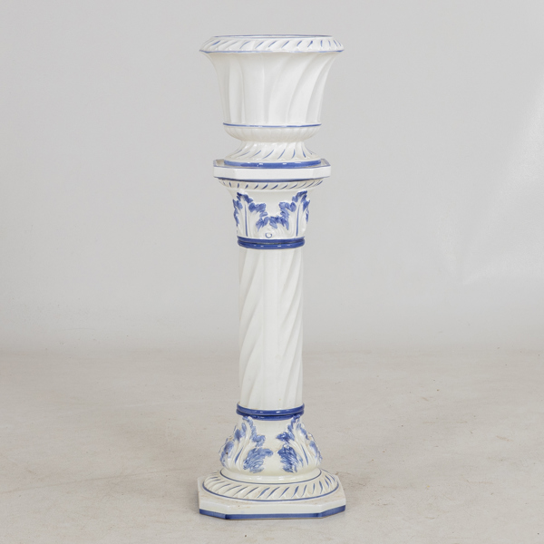 PIEDESTAL MED YTTEFODER, keramik, 1900-talets andra hälft 