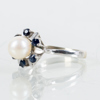 RING, 18k vitguld, med odlad pärla, vikt ca 3,3 g