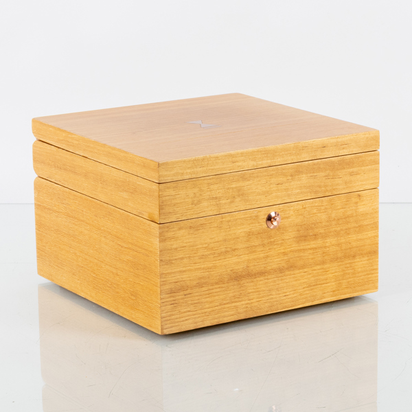 ETUI TILL ARMBANDSUR, trä, Sjöö Sandström, Stockholm