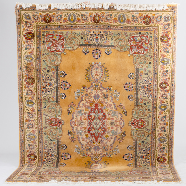 ORIENTMATTA, 1900-talets andra hälft, ca 296 x 201 cm