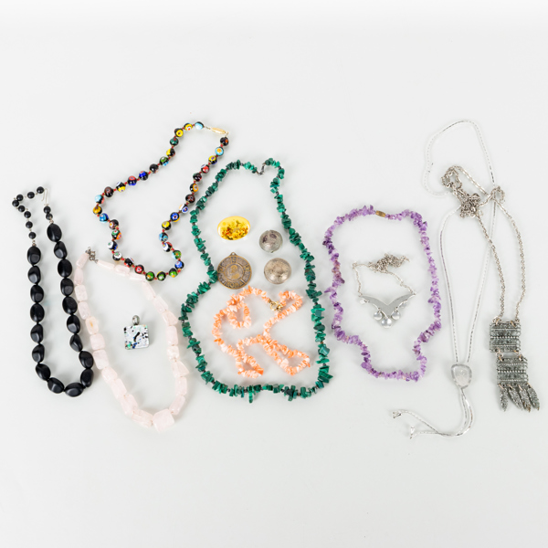 SAMLING BIJOUTERIER, mestadels 1900-talets andra hälft 