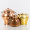 KRUKOR OCH KAFFEKANNA, 3 del, koppar och mässing, bla Skultuna, 1800-tal