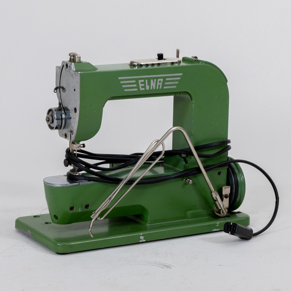 SYMASKIN, Elna, med fodral, 1900-talets mitt