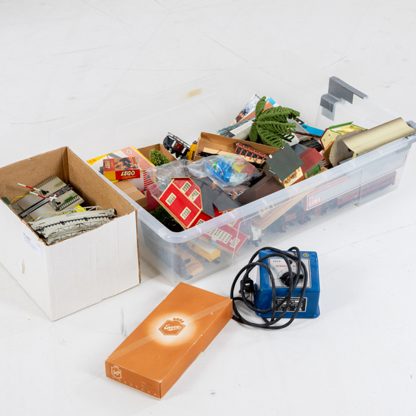 SAMLING MÄRKLIN, lok, vagnar och tillbehör, 1900-tal