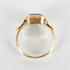 RING, 18k guld, svenska stämplar 1894, med blå syntetisk sten, tot vikt ca 4,6 g