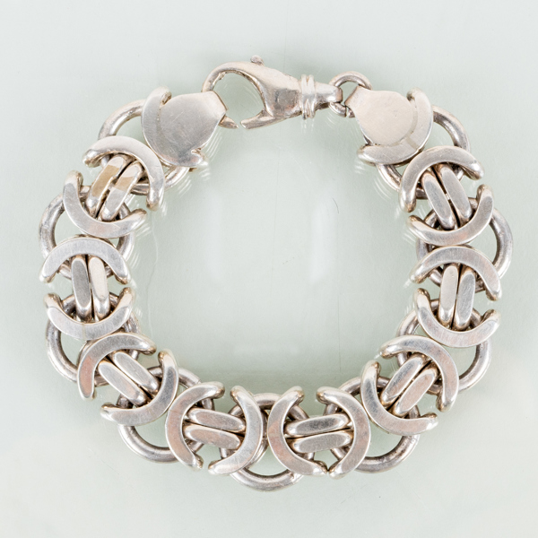 ARMBAND, sterlingsilver, tot vikt ca 145 g