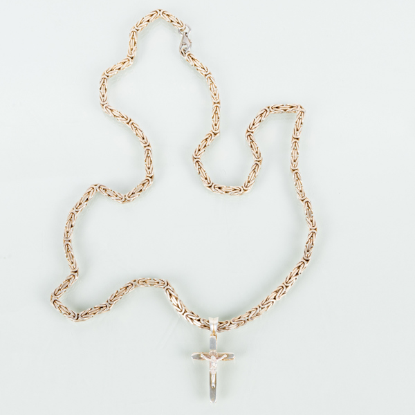 HALSKEDJA MED HÄNGE, sterlingsilver, vikt ca 110 g