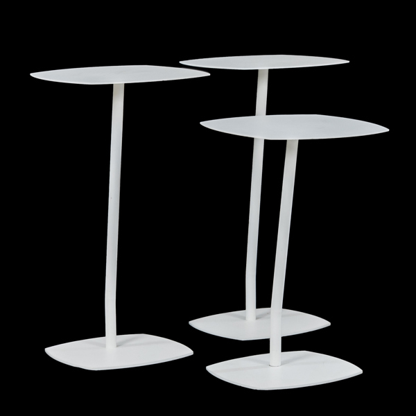 SIDOBORD, 3 st, vitlackerad metall, nutida formgivning