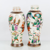 VASER, 2 st snarlika, porslin, Kina, 1900-tal