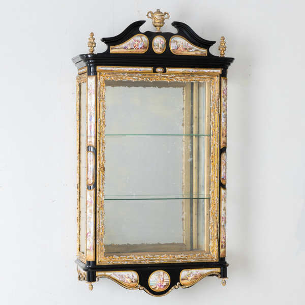 VÄGGSKÅP, Sydeuropa, 1800-tal, med emaljinläggningar