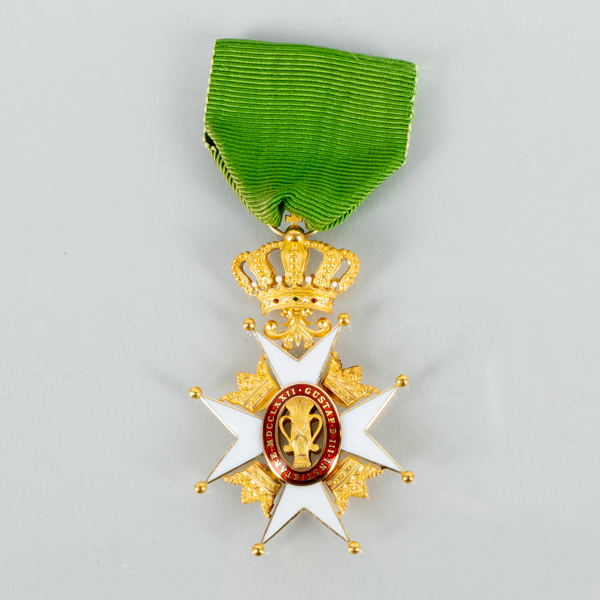 MEDALJ, 18k guld med emaljarbete, Vasaorden, CF Carlman, Stockholm, tot vikt ca 16 g