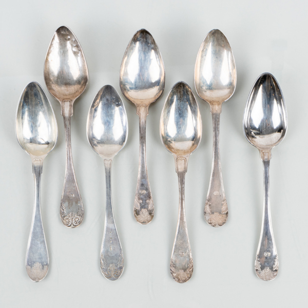 MATSKEDAR, 7 st snarlika, silver, modell franska lilijan, olika silversmeder, mestadels 1800-talets första hälft, tot vikt ca 300 g