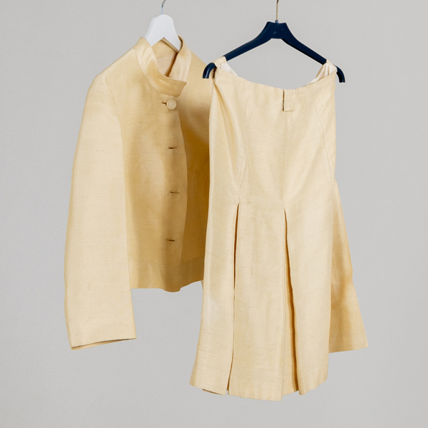 KLÄNNING SAMT DRÄKTER, 3 st, 1960-/70-tal