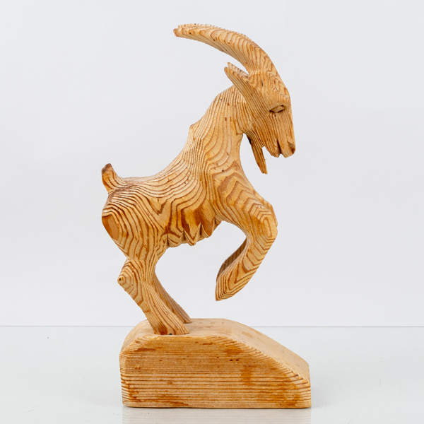 HÄLSINGEBOCK, snidat trä, monogramsignerad BS