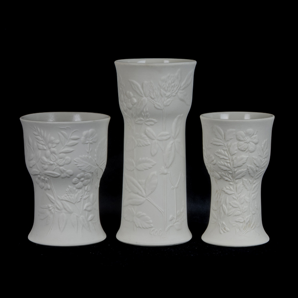 GUNVOR OLIN-GRÖNQVIST, 3 st vaser, biskviporslin, "Suvi", Arabia, Finland