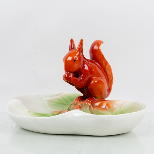 NÖTFAT, porslin, Gustavsberg, omkring år 1900