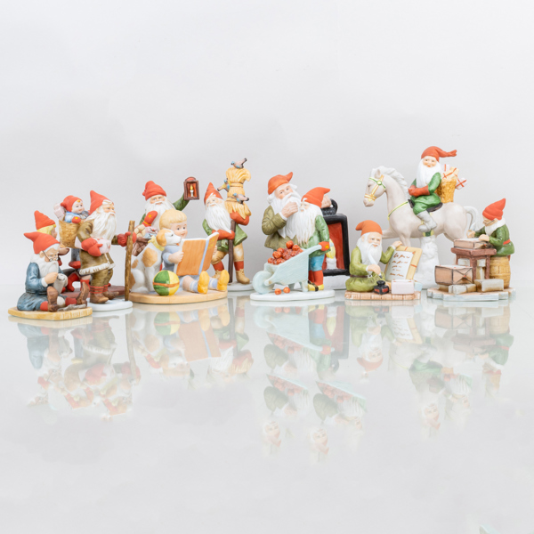 FIGURINER, 11 st, porslin, Jenny Nyström, Kalmar Läns Museum