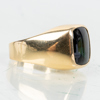 KLACKRING, 18k guld, med grön sten, tot vikt ca 5,8 g