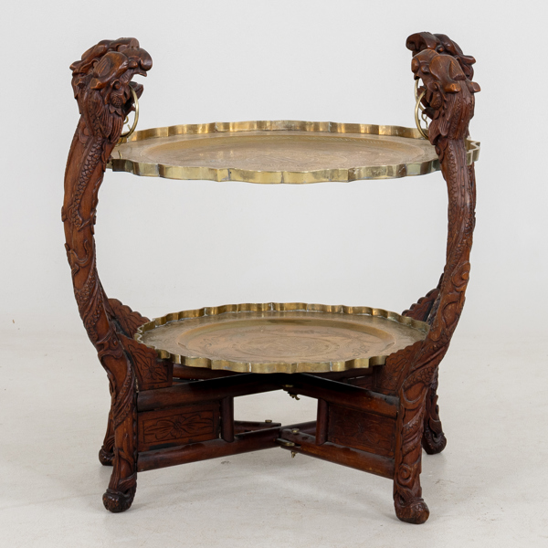 BRICKBORD, orientalisk stil, 1900-talets andra hälft