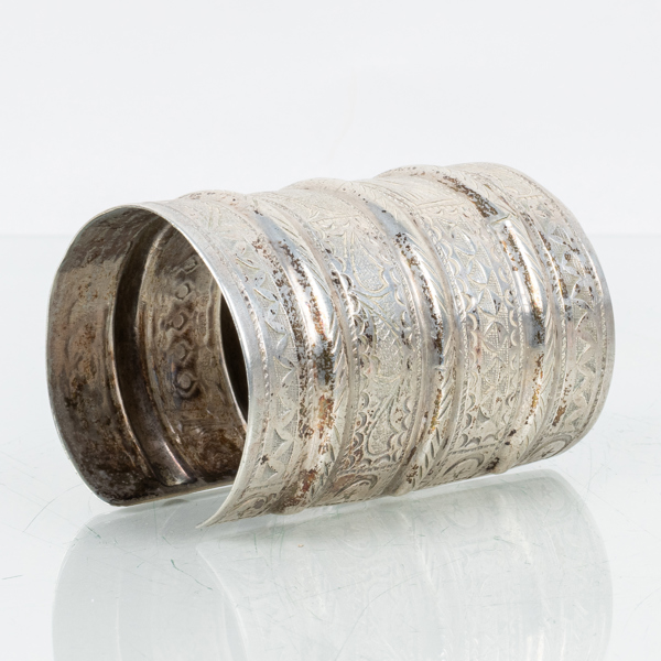 ARMBAND, silver, enligt uppgift Tunisien, vikt ca 135 g