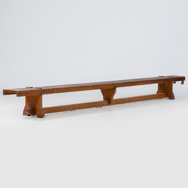 GYMNASTIKBÄNK, 1900-talets mitt